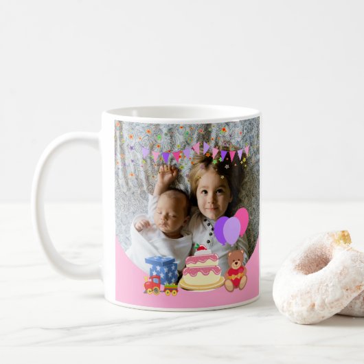 かわいいピンクのキッズトイズ誕生祝い写真 コーヒーマグカップ (ドーナツ)