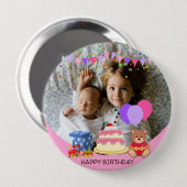 かわいいピンクのキッズトイズ誕生祝い写真 缶バッジ (正面&裏面)