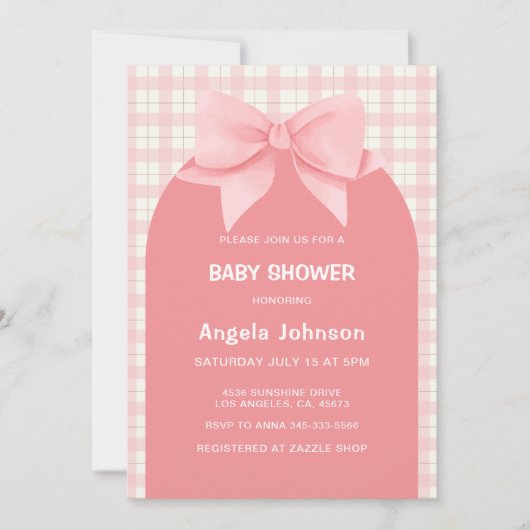 かわいいピンクのギンガムプレイドアーチボウガールベイビーシャワー 招待状 (正面)