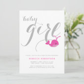 かわいいピンクのクジラタイポグラフィベビーガールシャワー 招待状 (スタンド正面)