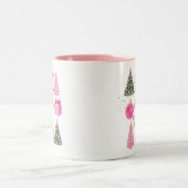 かわいいピンクのクリスマスプレゼントの女性エレガントたち ツートーンマグカップ (中央)