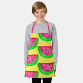 かわいいピンクのスイカおいしい子供 エプロン (着用した状態)