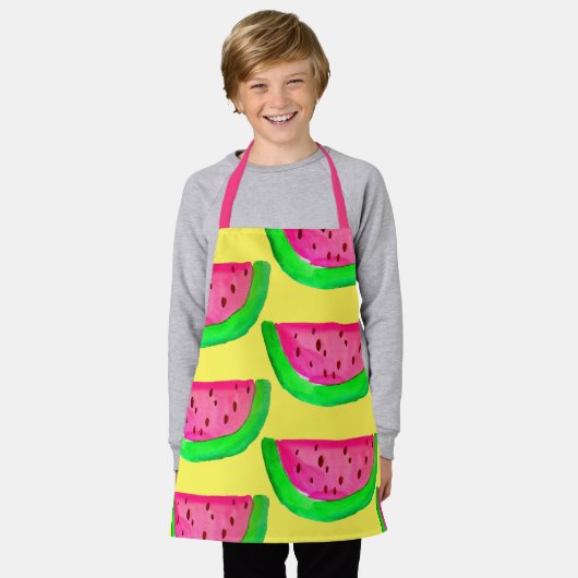 かわいいピンクのスイカおいしい子供 エプロン (着用した状態)