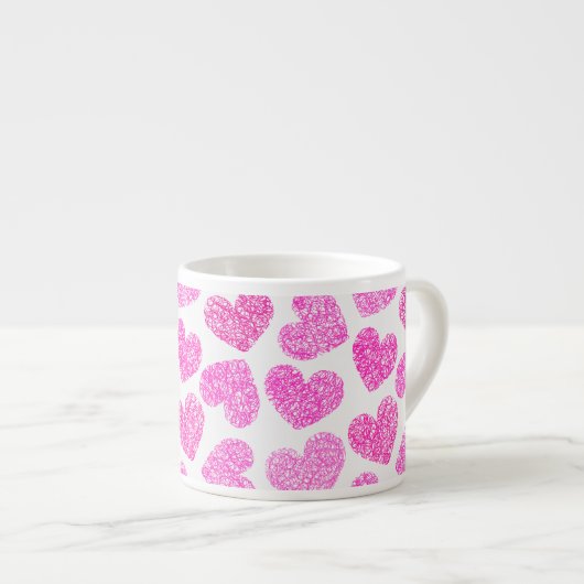 かわいいピンクのドードルハートバレンタインデーのパターン エスプレッソカップ (正面右)