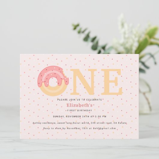 かわいいピンクのドーナツ一振り一誕生日 招待状 (スタンド正面)