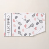 かわいいピンクのハートとテニスラケットのパターンスポーツ ハンドタオル (ハンドタオル)