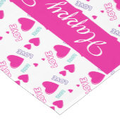 かわいいピンクのハートと愛 – ロマンチックなパターン ミディアムテーブルランナー (コーナー)