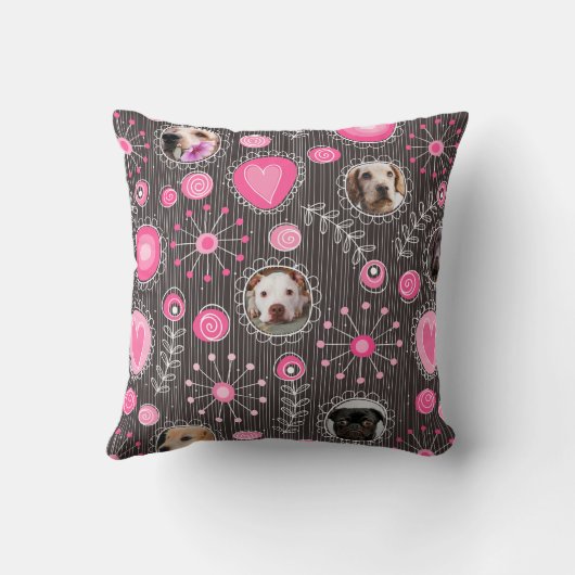 かわいいピンクのハートと花のドッグママ フォト コラージュ クッション (裏面)