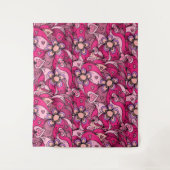 かわいいピンクのハートと花のパターン タペストリー (正面)