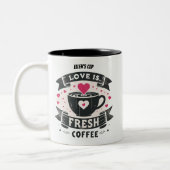 かわいいピンクのハートの愛は新鮮なコーヒー ツートーンマグカップ (左)