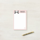 かわいいピンクのパンダのノート & 名前を記入 ポストイット (デスク上)