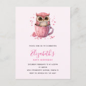 かわいいピンクのフクロウがカップにいる誕生日 ポストカード (正面)