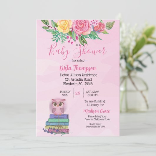 かわいいピンクのフクロウが本の赤ちゃんシャワーを持参 招待状 (スタンド正面)