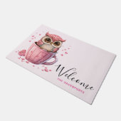 かわいいピンクのフクロウをカップウェルカム ドアマット (アングル)