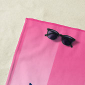 かわいいピンクのフラミンゴグラデーションストライプの ビーチタオル (インサイチュ)