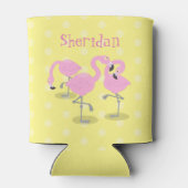 かわいいピンクのフラミンゴトリオ漫画イラストレーション 缶クーラー (裏面)