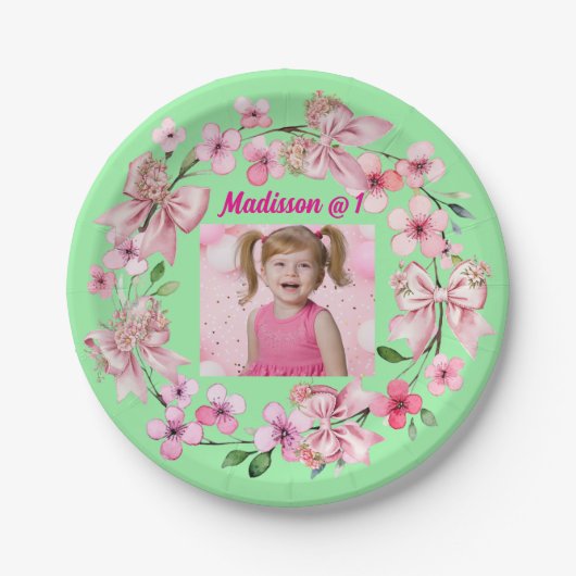 かわいいピンクのフローラバウ写真1st誕生日パーティー ペーパープレート (正面)