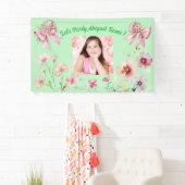 かわいいピンクのフローラボウガーリーフォト誕生日バナー 横断幕 (インサイチュ)