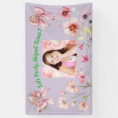 かわいいピンクのフローラボウガーリーフォト誕生日バナー 横断幕 (縦)