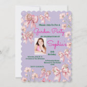かわいいピンクのフローラボウガーリーフォト誕生日 招待状 (正面)