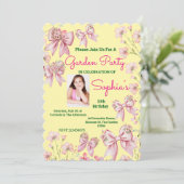 かわいいピンクのフローラボウガーリーフォト誕生日 招待状 (スタンド正面)