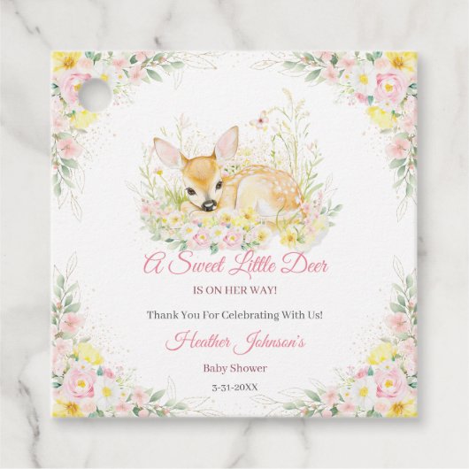 かわいいピンクのフローラ鹿の赤ちゃんシャワー フェイバータグ (正面)