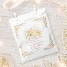 かわいいピンクのフローラ鹿の赤ちゃんシャワー フェイバーバッグ