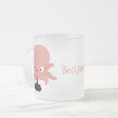 かわいいピンクのベビータコ漫画のユーモア フロストグラスマグカップ (正面左)