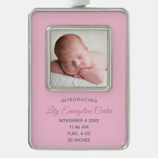 かわいいピンクのベビー生まれたばかりの写真記念ギフト シルバープレートフレームオーナメント (正面)