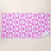 かわいいピンクのポープリントとチェッカーボードパターン ビーチタオル (正面)