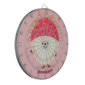 かわいいピンクのランブタン漫画イラストレーション ダーツボード (正面左)