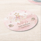 かわいいピンクのリトルバレリナツチュガールベビーシャワー ラウンドペーパーコースター (アングル)
