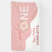 かわいいピンクの女の子の誕生日（1歳） 横断幕 (縦)