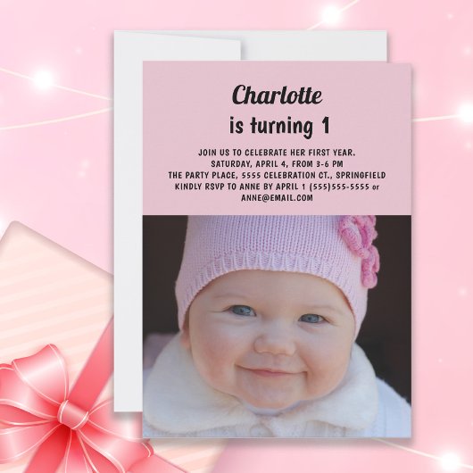 かわいいピンクの女の子の1歳の誕生日写真  招待状