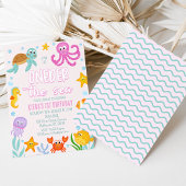 かわいいピンクの女の子オンダザシーの最初の誕生日 招待状