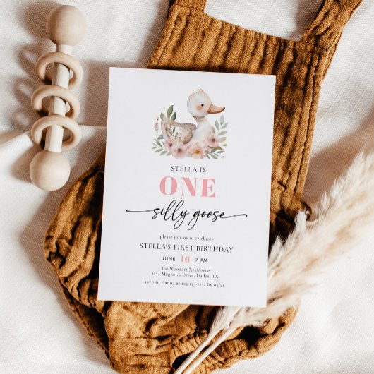 かわいいピンクの女の子間抜けワンガース誕生日パーティー 招待状