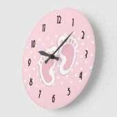 かわいいピンクの女の赤ちゃんの足跡 ラージ壁時計 (傾斜)