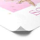 かわいいピンクの妖精 濃い髪とスパークルがこの名言ポスターの基礎になっています。「彼女はどこへ行って ポスター (角)