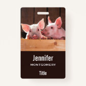 かわいいピンクの子豚の動物写真 バッジ (正面)