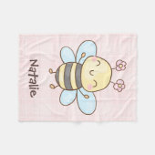 かわいいピンクの小さな蜂が幸せに飛んでいる オリジナル名入り フリースブランケット (正面(横))