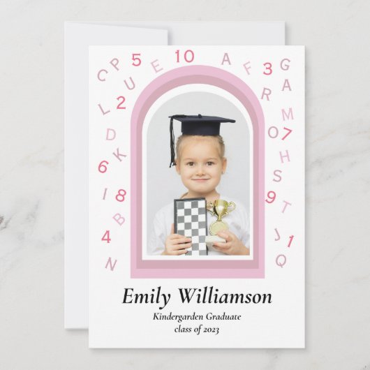 かわいいピンクの幼稚園の卒業記念 (正面)