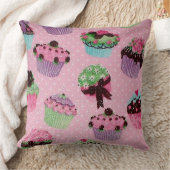 かわいいピンクの水玉模様のカップケーキの装飾用クッション クッション (ブランケット)
