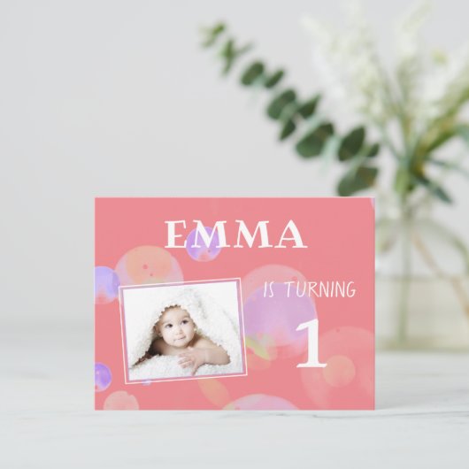 かわいいピンクの泡1st誕生日パーティー写真 インビテーションポストカード (スタンド正面)