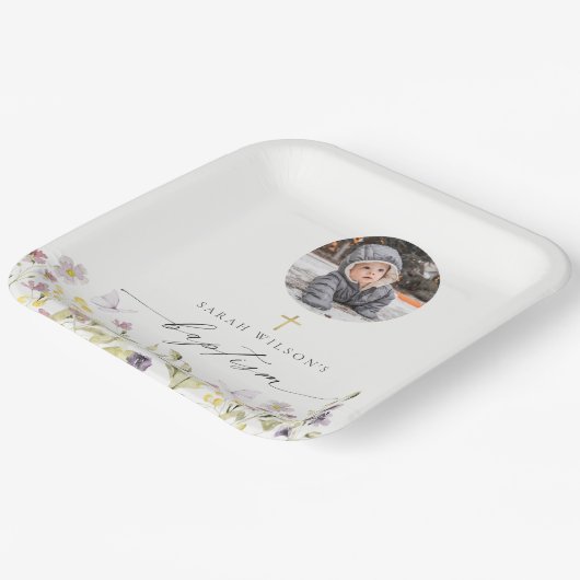 かわいいピンクの牧草地フローラ蝶の写真バプテスマ ペーパープレート (傾斜あり)