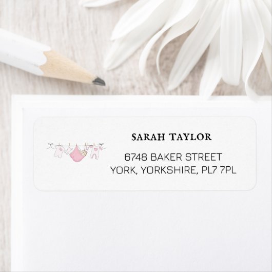 かわいいピンクの物干し用ベビーシャワー差出人住所 ラベル (インサイチュ)