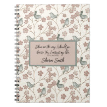 かわいいピンクの花と緑の図解入りの、写真付きの鳥