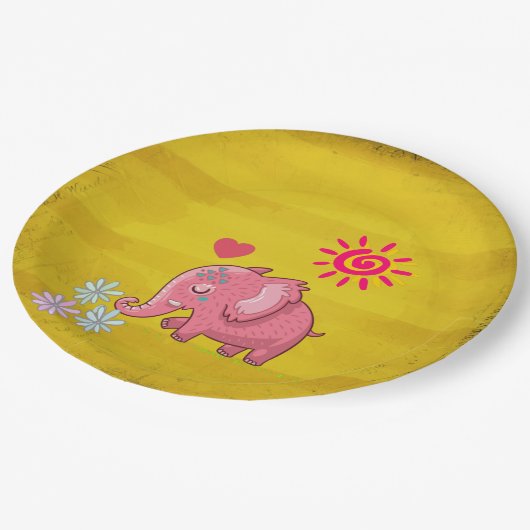 かわいいピンクの象が花の香りをハート ペーパープレート (アングル)