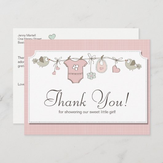 かわいいピンクの赤ちゃん服 |赤ちゃんシャワーありがとう ポストカード (正面/裏面)