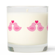 かわいいピンクの鳥と赤いハート