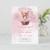 かわいいピンクの鹿読が冬の本の森 招待状 (スタンド正面)